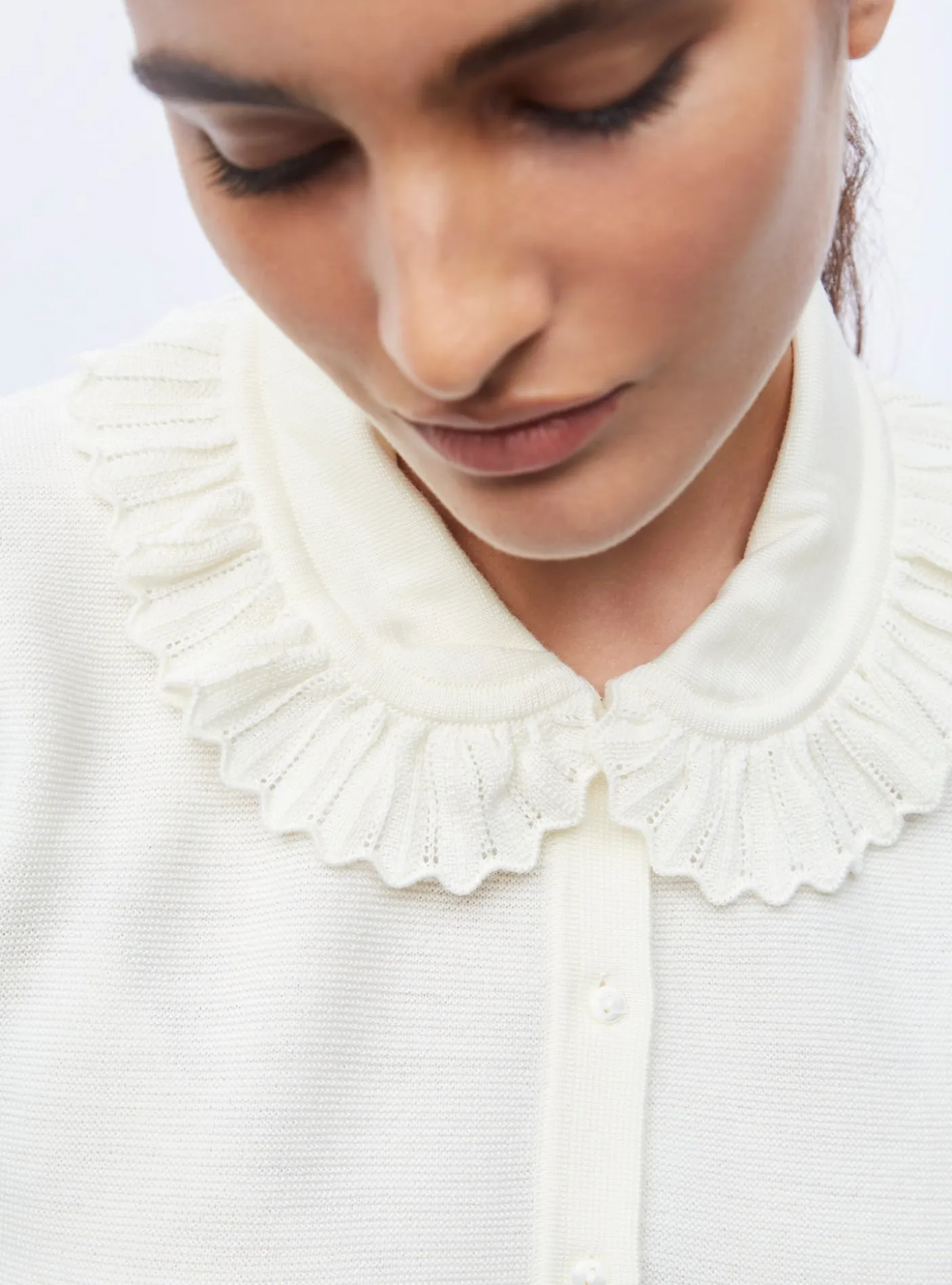 chemise en maille col volanté