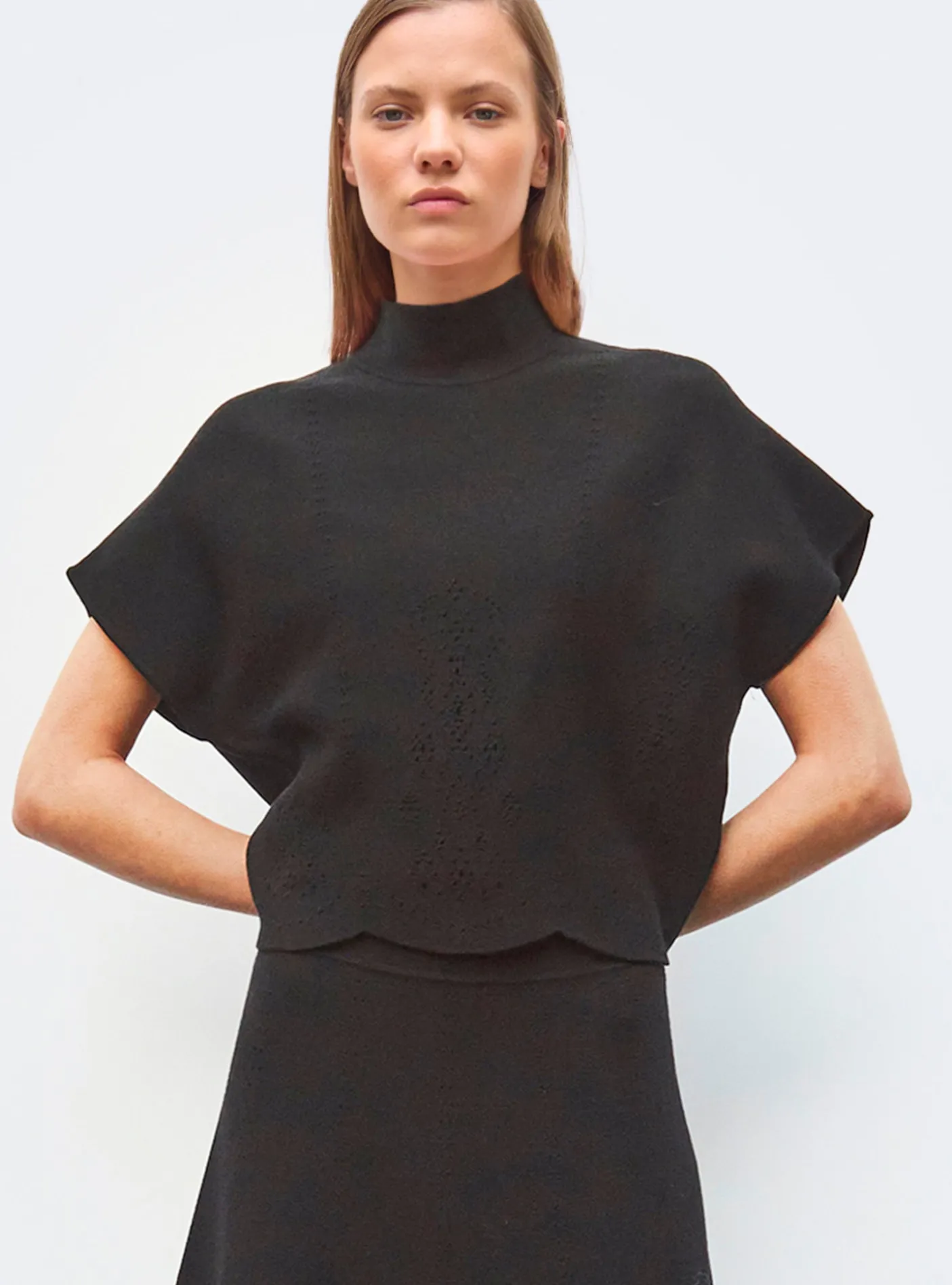 top maille broderie anglaise